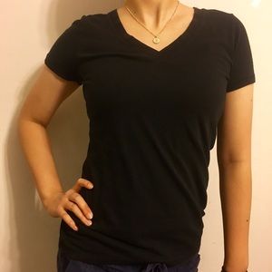 Basic black v neck tee